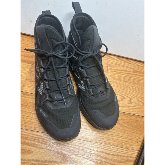 Adidas Terrex Trailmaker Mid Gor-Tex Triple Black Hiking Shoe Sz 11.5 Men FY2229 main image 4